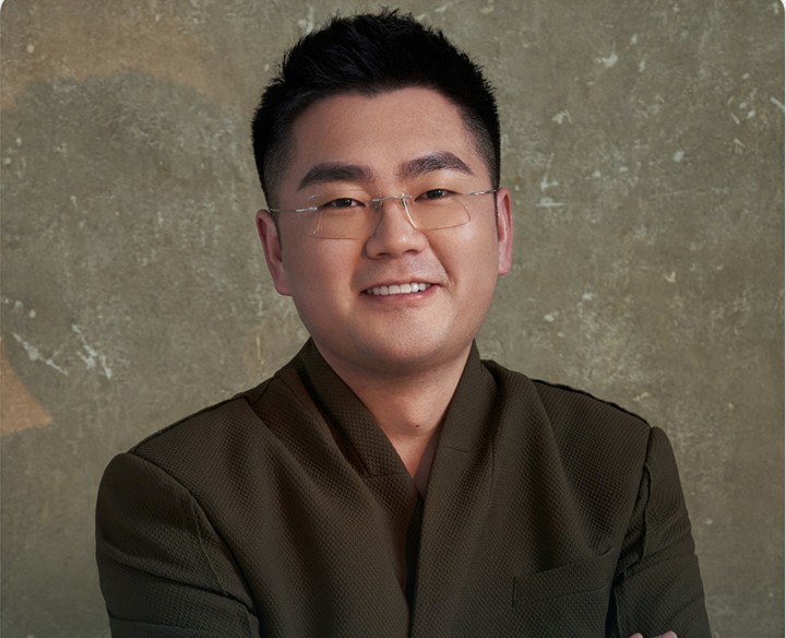 Portrait of Xiangwei Xu, Founder & CEO at Xindar